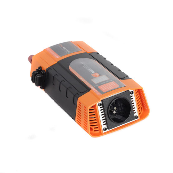 CAR600-D Měnič napětí z 12V na 230V, USB, 600W, displej