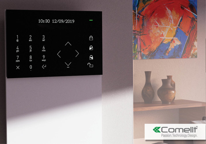 Dá se z produktů Comelit vybrat sestava / provedení, které není uvedené na webu?